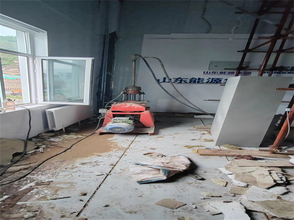 蓬安地基基础下沉墙体裂缝加固注浆顶升施工